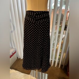 Nine West Black & White poke-a-dot plus size 18 skirt.